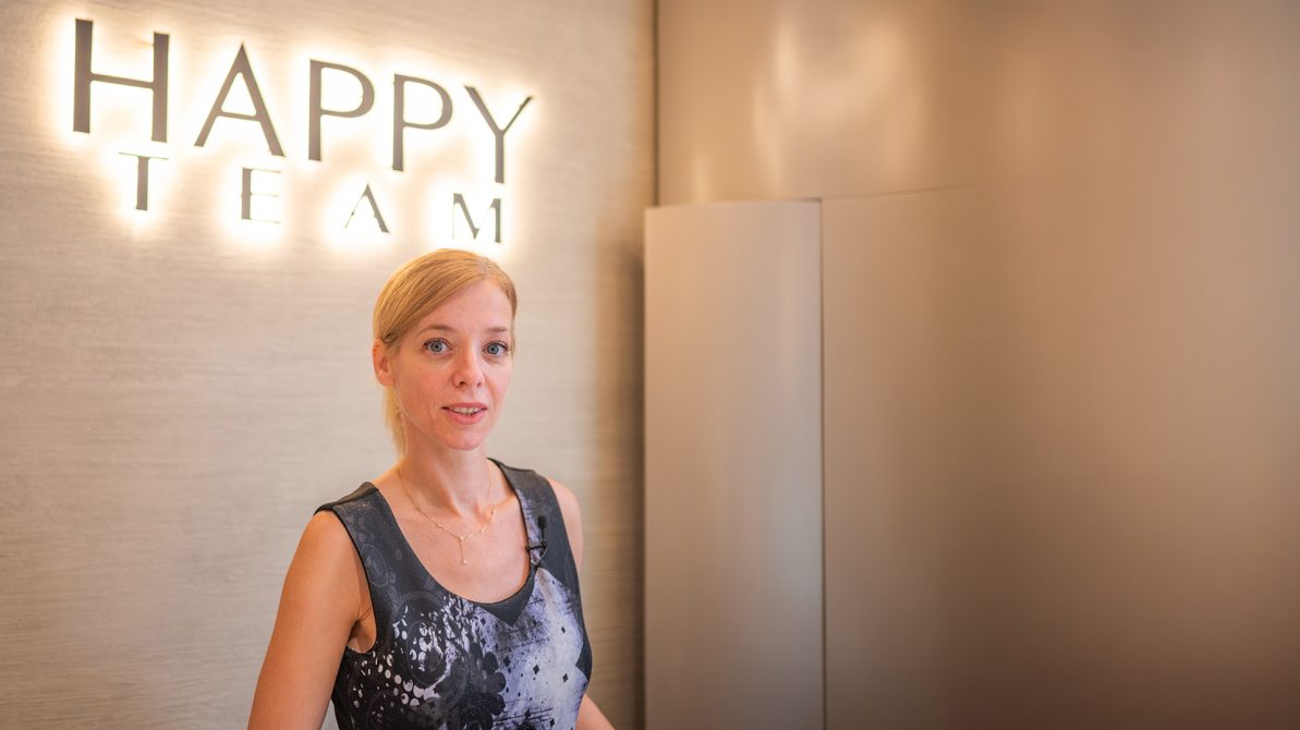 HappyTeam frizerski salon: <br>Kad žena padobranac pronađe frizerske makaze 1 happyteam 01