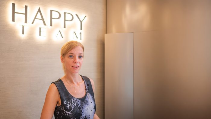 HappyTeam frizerski salon: <br>Kad žena padobranac pronađe frizerske makaze 9 happyteam 01