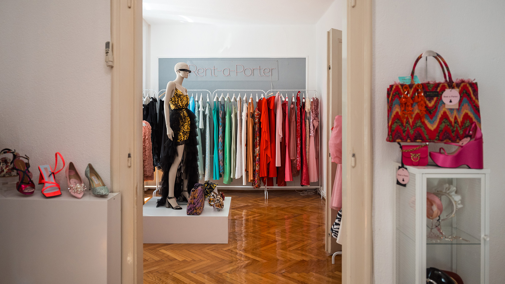 Rent-a-Porter: <br>Iznajmljivanje dizajnerskih haljina, blejzera i aksesoara 19 rent a porter 09