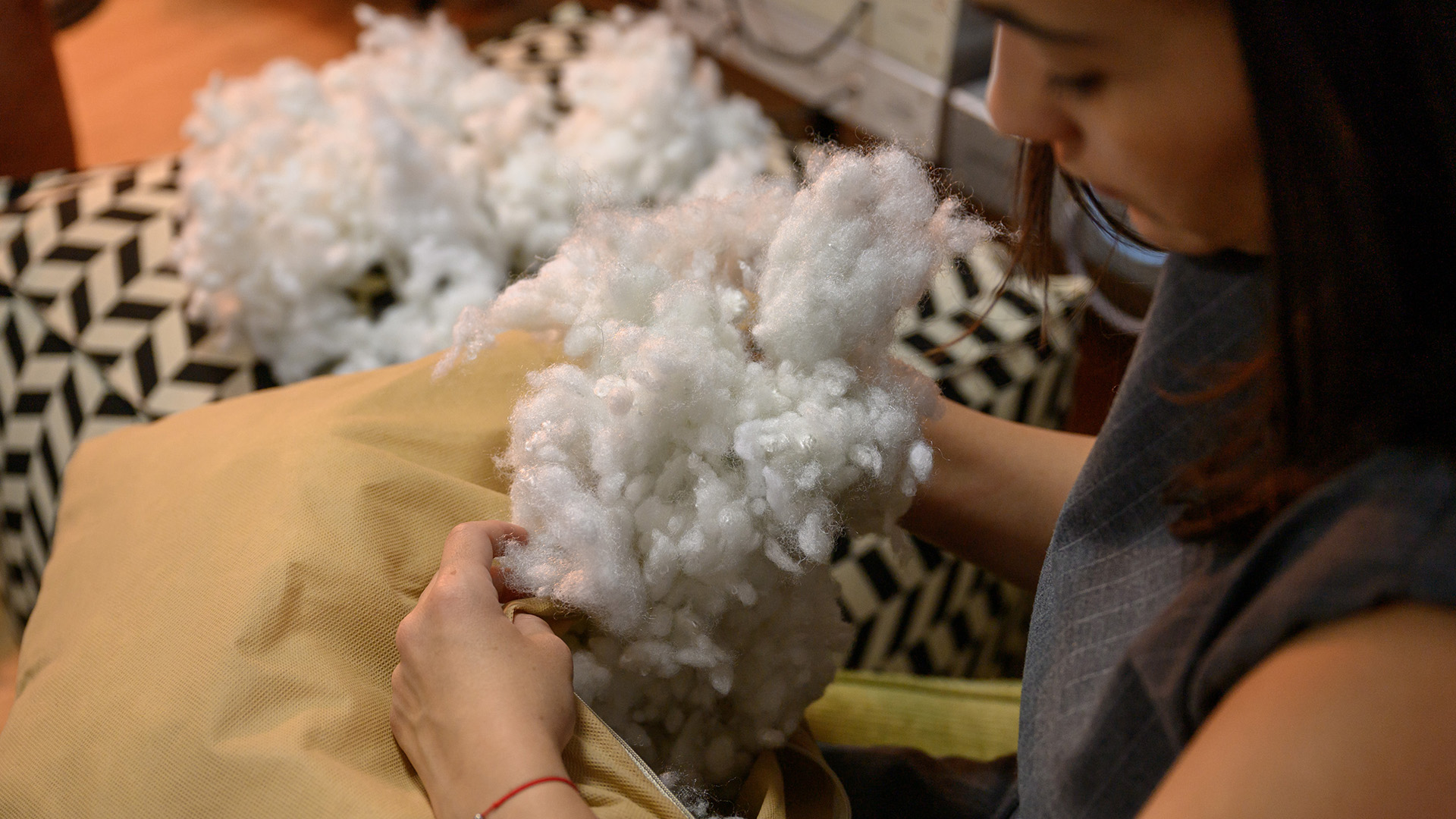 OKS Pillows: <br>Ručno rađeni jastuci koji osvajaju udobnošću 16 oks 08