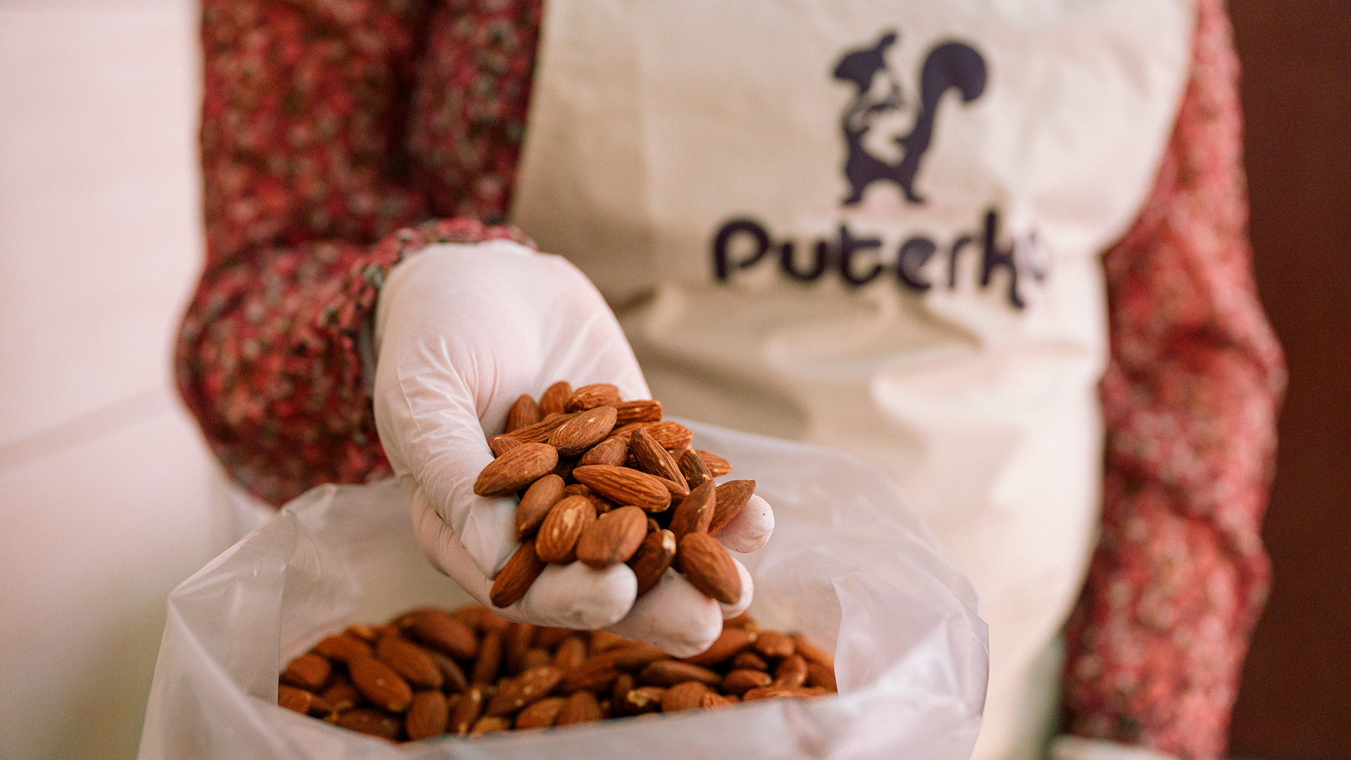 Puterko: <br>Zdravi i ukusni puteri i kremovi od orašastih plodova koje voli i staro i mlado 5 puterko 05