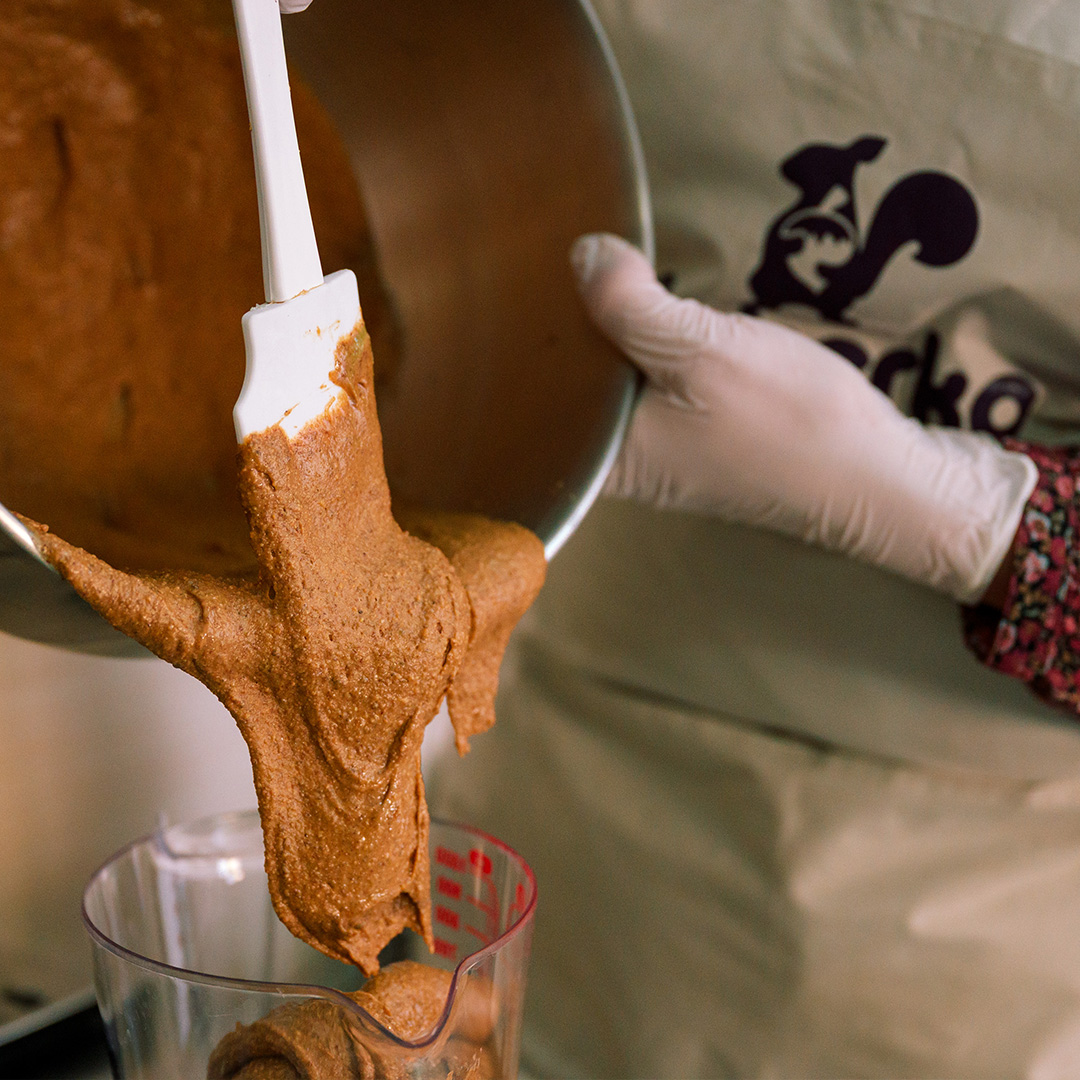 Puterko: <br>Zdravi i ukusni puteri i kremovi od orašastih plodova koje voli i staro i mlado 9 sq puterko 04