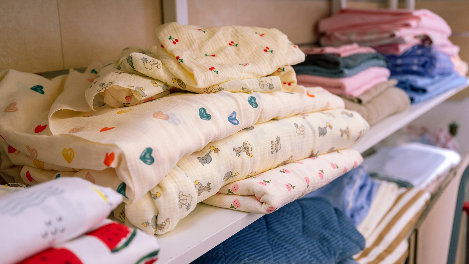 P design: <br>Ručno šivena posteljina i stvarčice za bebe i decu 19 pdesign 09